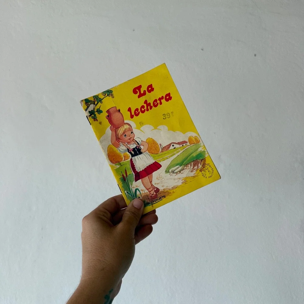 Vintage 1976 La lechera Spanish Childrens Book Coleccion Tres Patitos Busquets